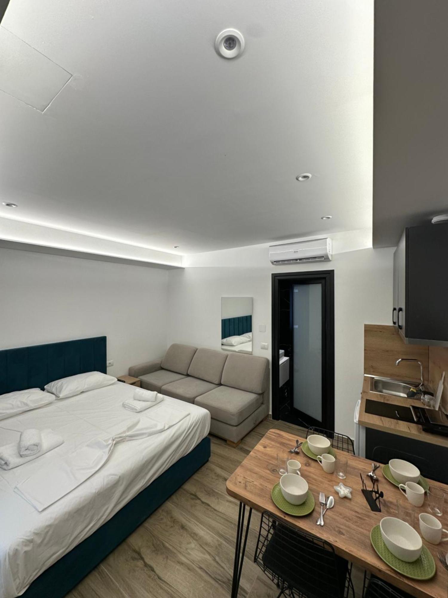 Io'S Apartments Sarandë 외부 사진